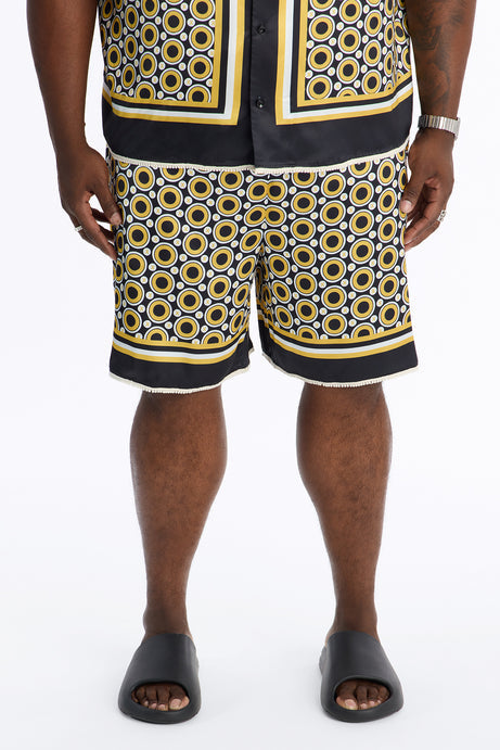 Relaxed Coded Luxe Short - Yellow/combo