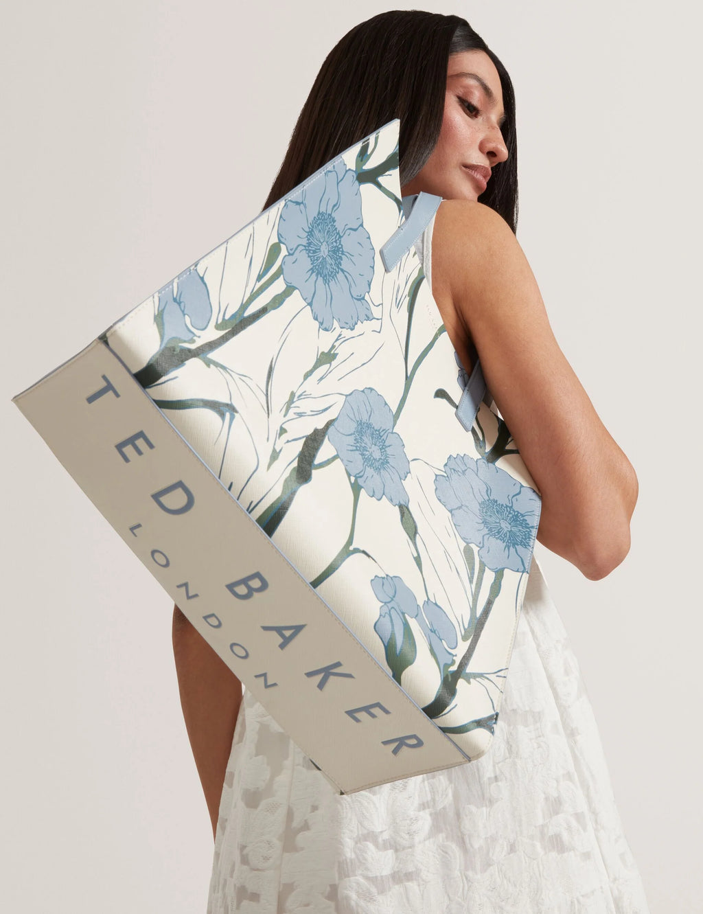 TED BAKER - TIPCON
Large Floral Print Icon Tote Bag