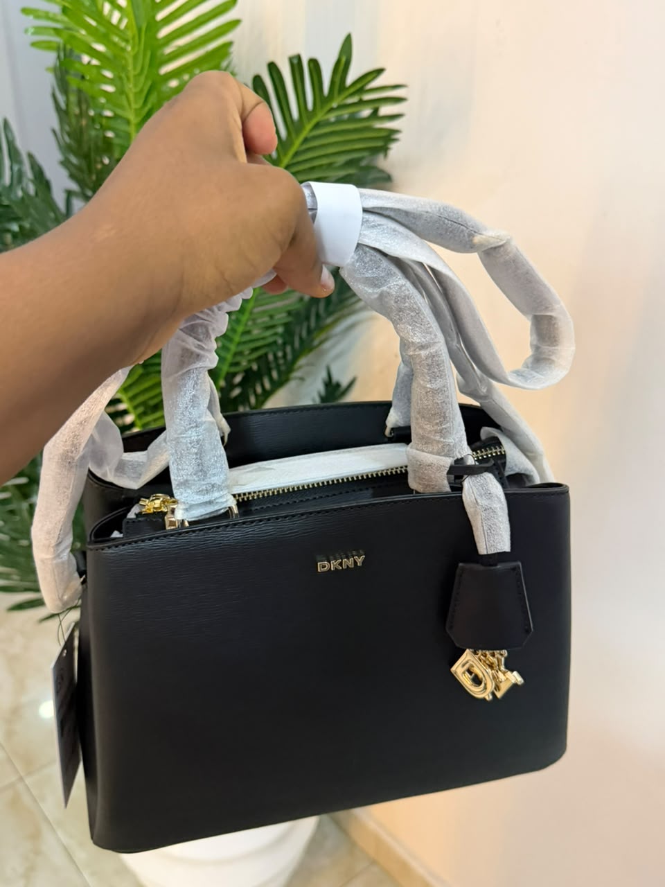 DKNY PAIGE SATCHE